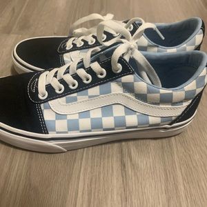 Blue and white checkers low top lace up vans